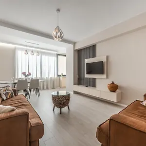 https://apt-luxury-block-district.hotels-in-tirana.com