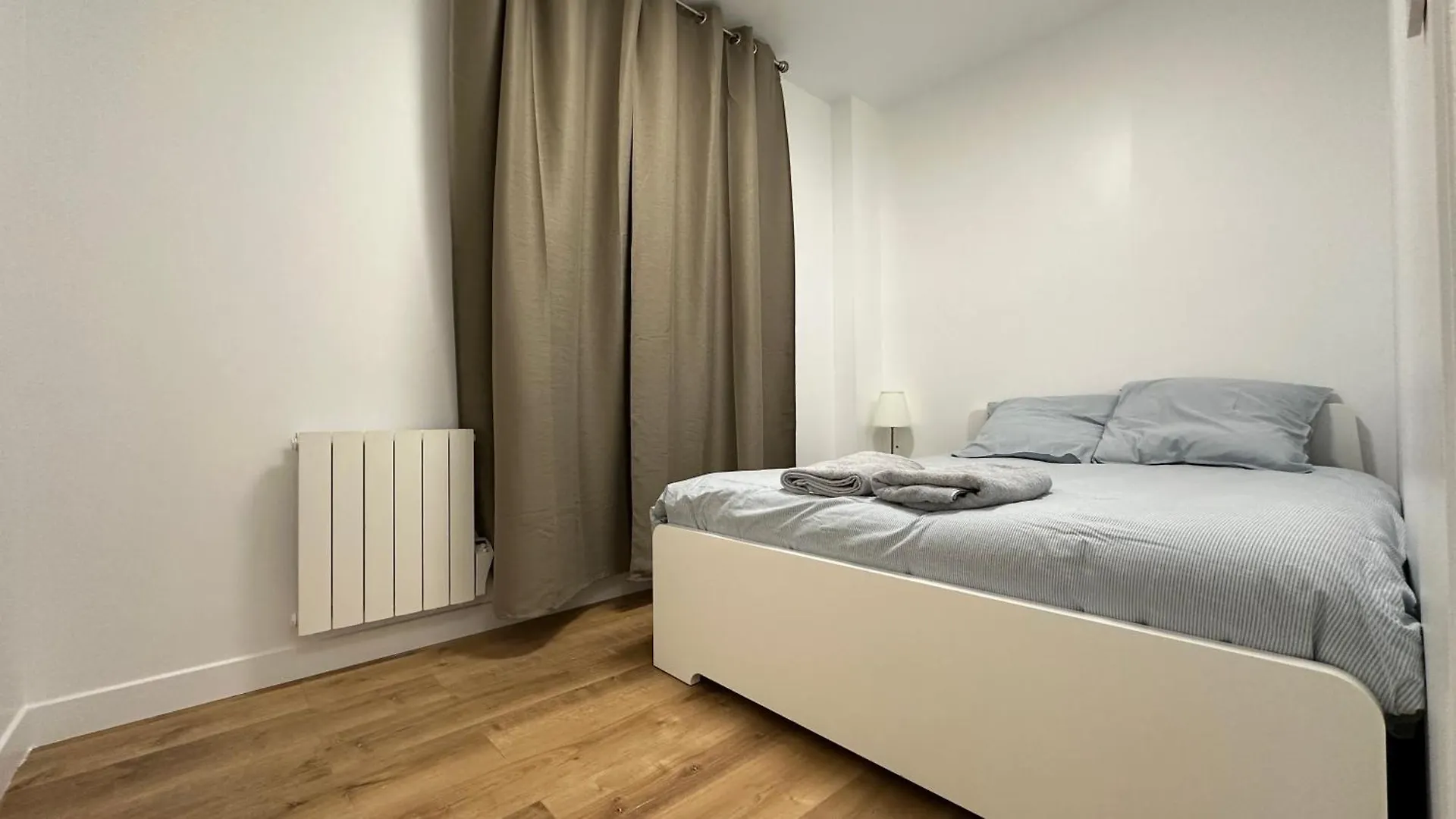 Lacharriere-Logement entier 38m2 Paris France